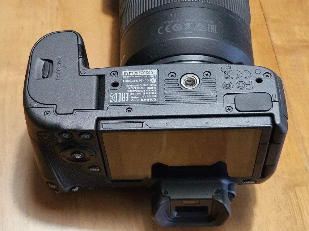 Canon EOS R 30.3 MP Mirrorless Digital Camera - Black (Kit with RF 24-105mm F/4L