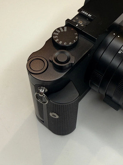 Leica Q2 47.3 MP Digital Camera – Full Set | Only 119 Shutter Count