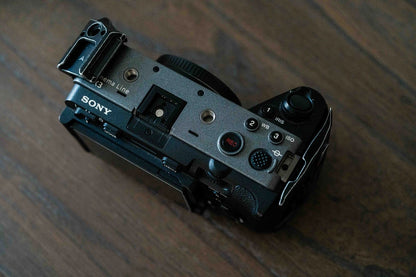 Sony FX3 Full-Frame Cinema Camera + External Monitor – Like New (Only 109 Shutter Count)