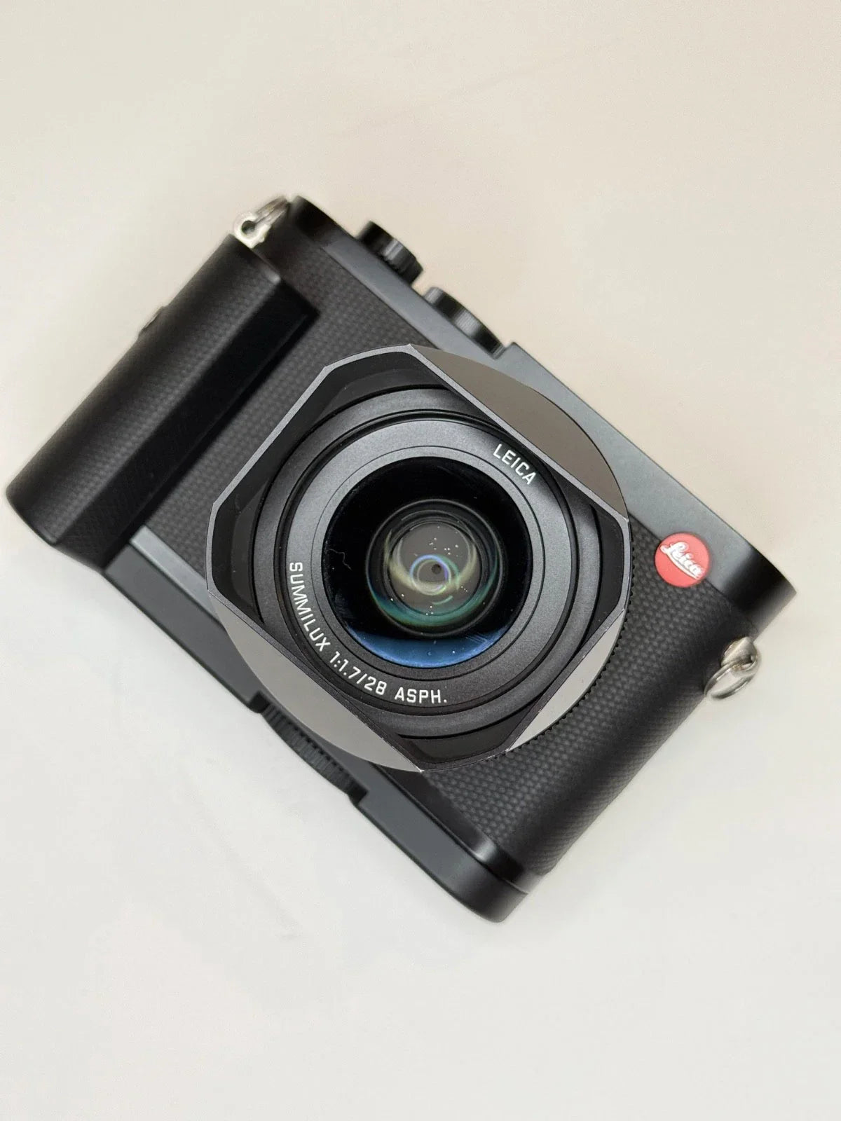Leica Q2 47.3 MP Digital Camera – Full Set | Only 119 Shutter Count